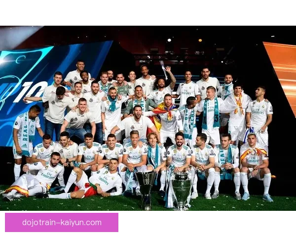 克罗斯在皇马状态回暖，近期表现稳健引人关注