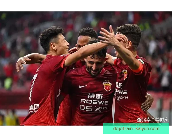 中超赛场风云：联赛竞争格局持续提升，多队表现稳健